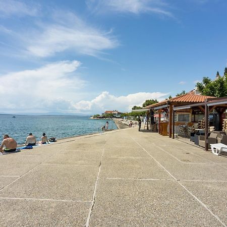 Apartments And Rooms With Parking Space Selce, Crikvenica - 2362 Exterior photo