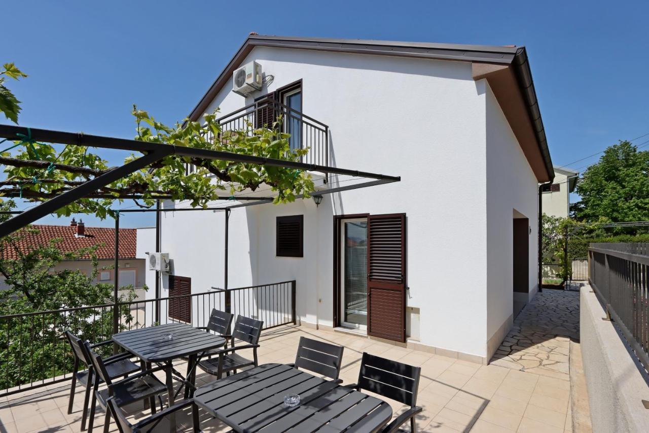 Apartments And Rooms With Parking Space Selce, Crikvenica - 2362 Exterior photo