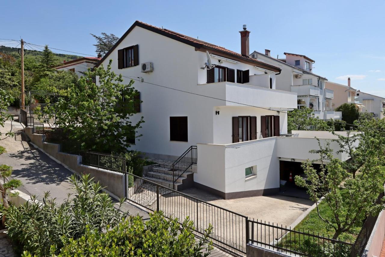 Apartments And Rooms With Parking Space Selce, Crikvenica - 2362 Exterior photo
