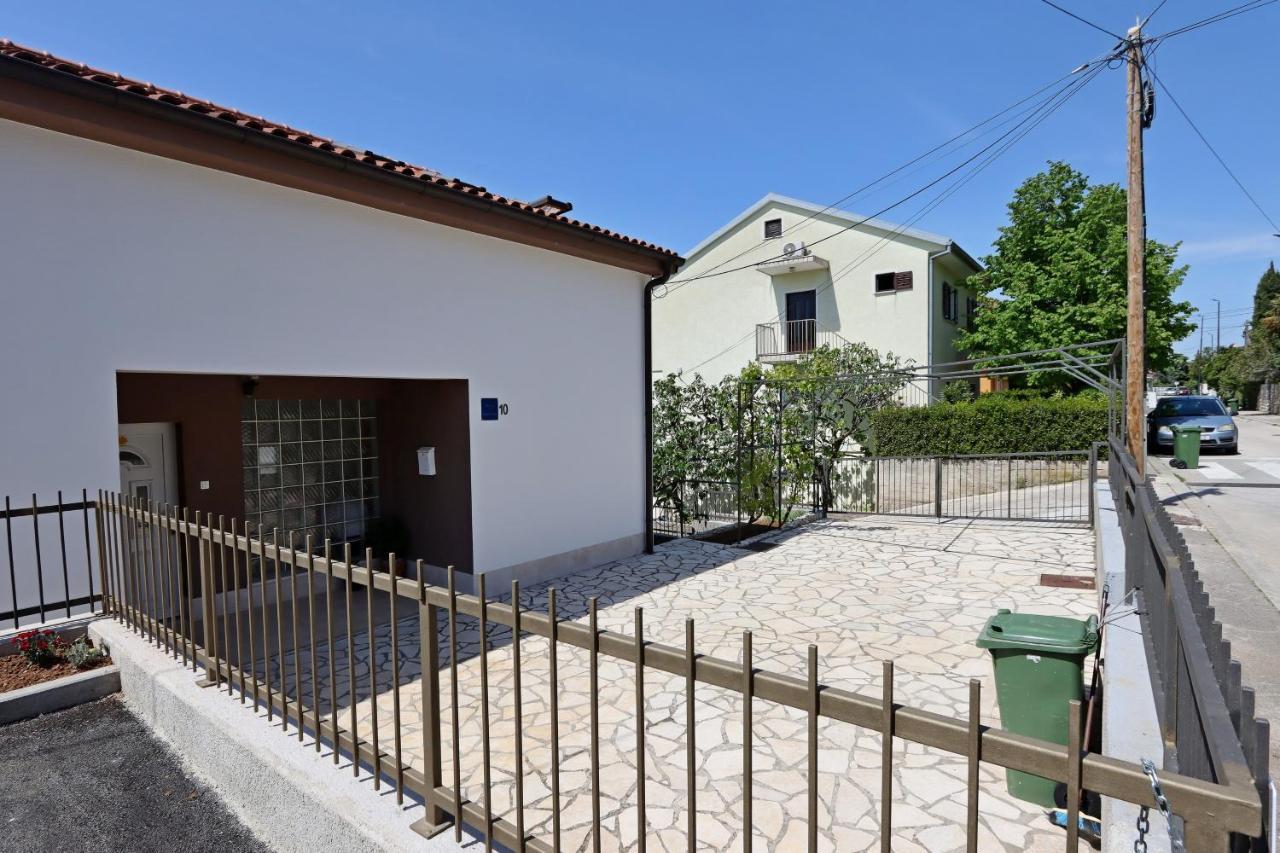 Apartments And Rooms With Parking Space Selce, Crikvenica - 2362 Exterior photo